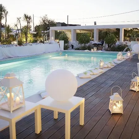 Pineta Wellness & 4*