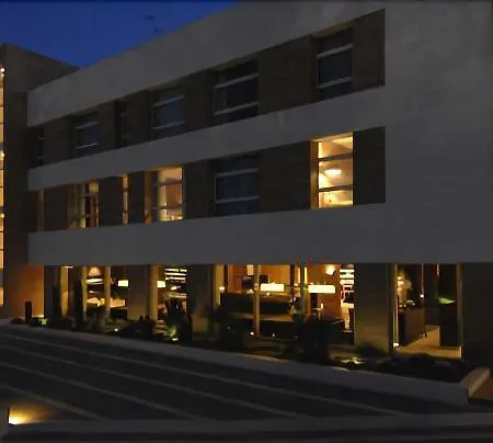 Pineta Wellness & 4*
